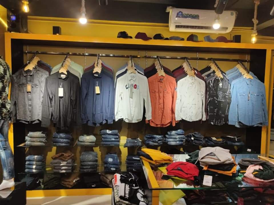 Gravity Mens & Fashion