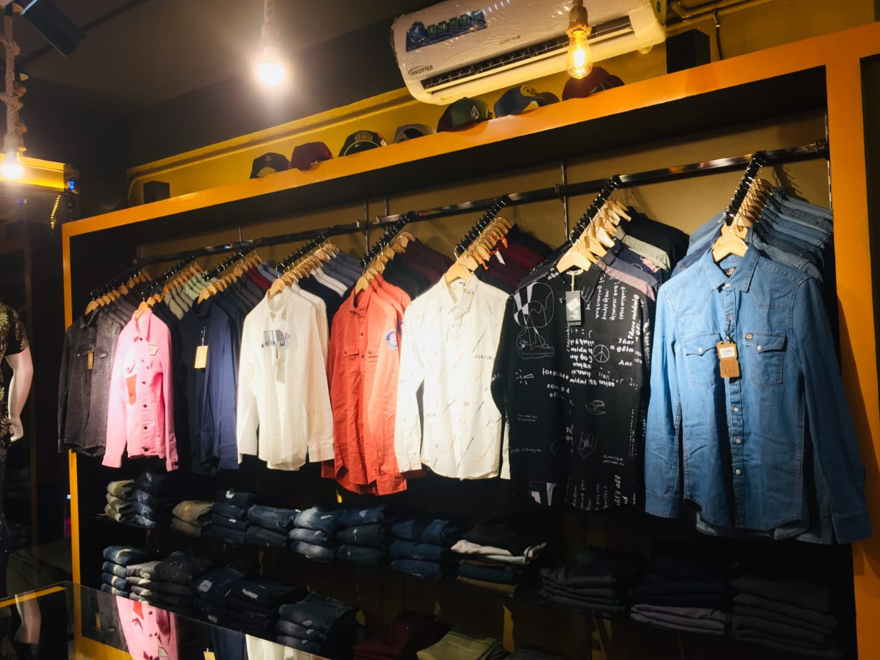 Gravity Mens & Fashion